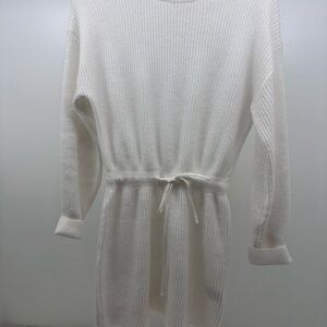 Elegant White Knit Dress